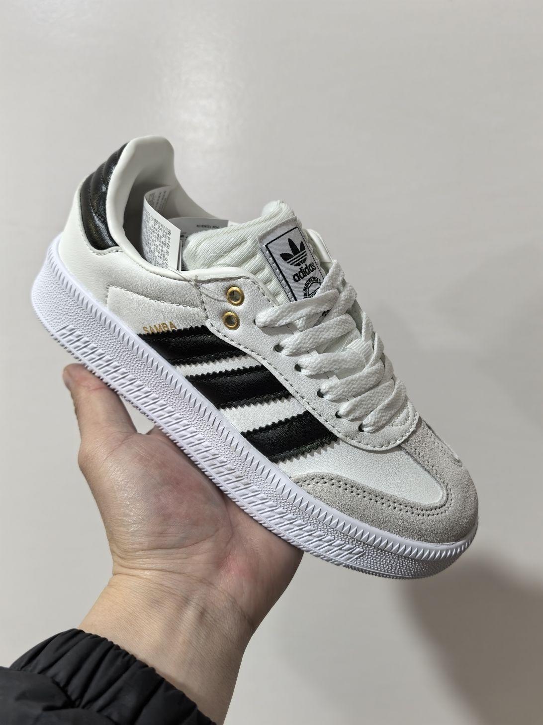 adidas originals
SAMBA XLG 舒适百搭
防滑轻便 低帮 板鞋 男女同款 白黑